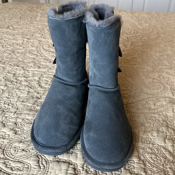 Bearpaw Boots - Picture 4 of 9